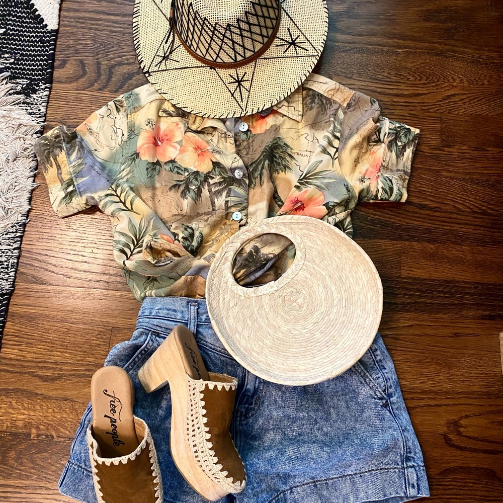 Vintage Hawaiian shirt